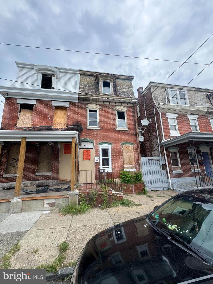 1513 Arrott Street - Photo 1