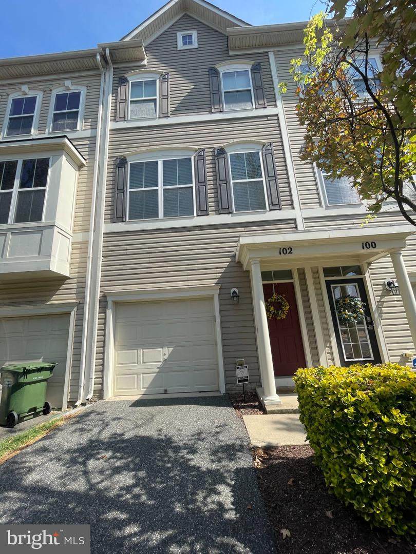 102 Bellingham Drive - Photo 1