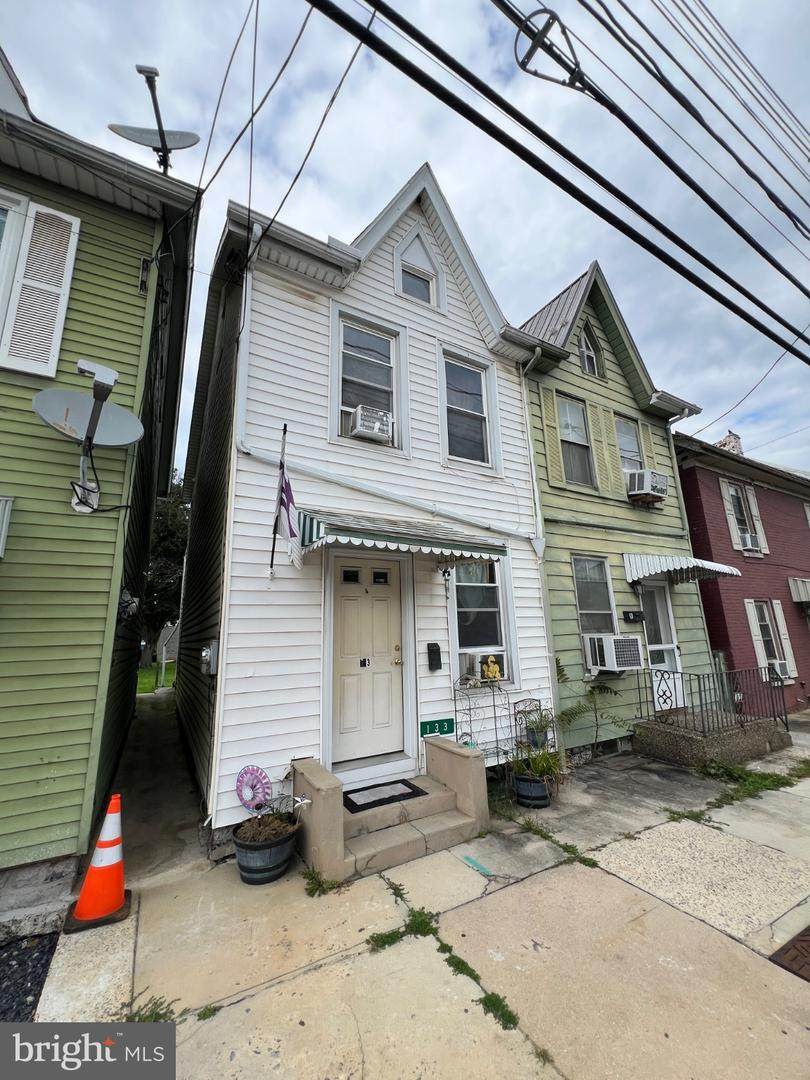 133 King Street - Photo 1
