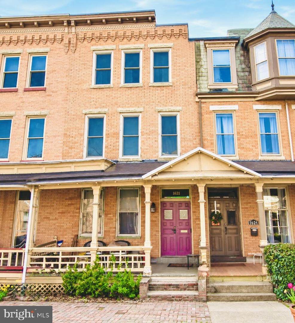 1622 Green Street - Photo 1