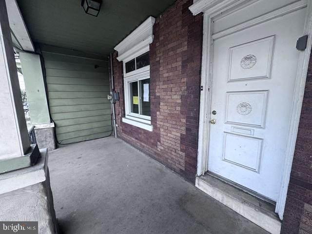 https://bt-photos.global.ssl.fastly.net/brightmls/orig_boomver_1_805318465142-2.jpg