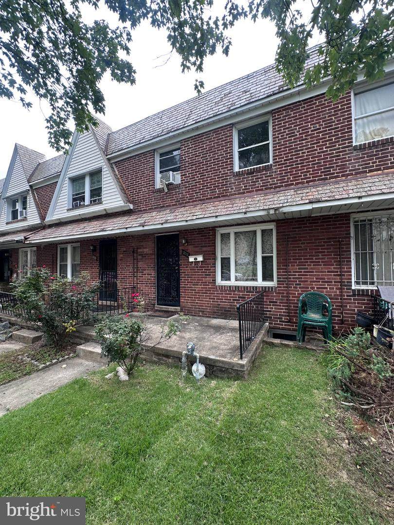 705 Ashburton Street - Photo 1