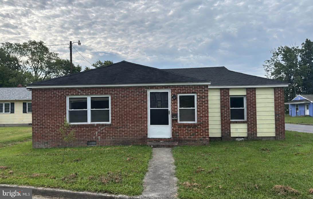 30749 Hampden Avenue - Photo 1