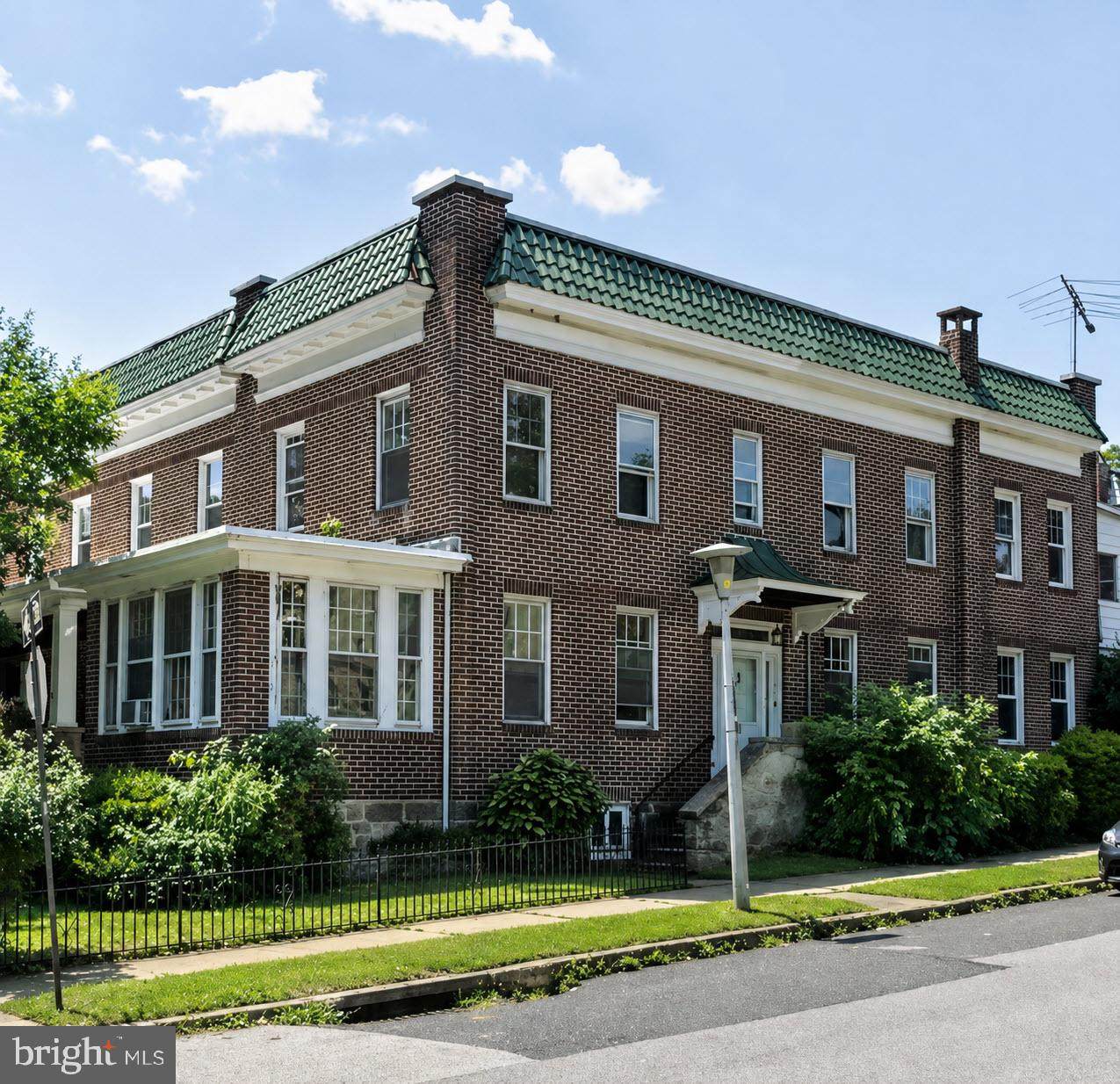 3828 Tudor Arms Avenue - Photo 1