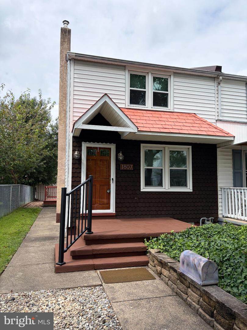 1807 Benson Place - Photo 1