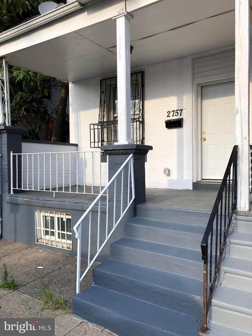2757 20TH Street - Photo 1