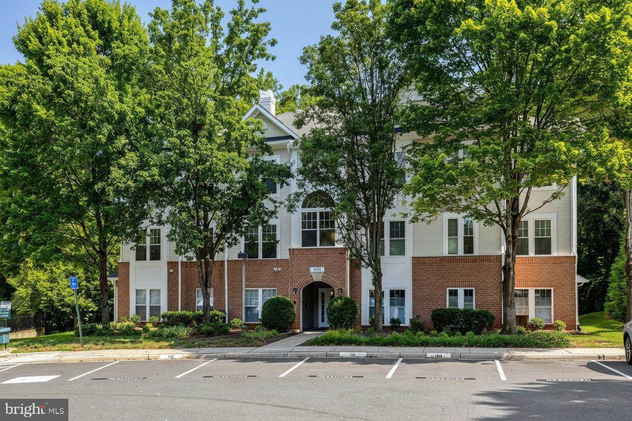 1511 Point Drive - Photo 1