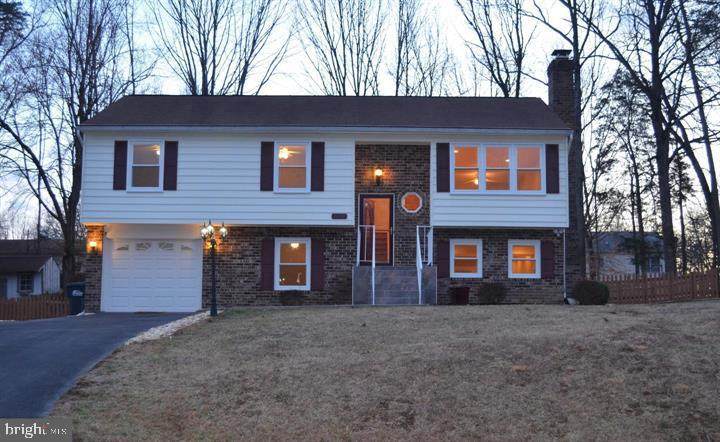 306 Huckstep Avenue - Photo 1