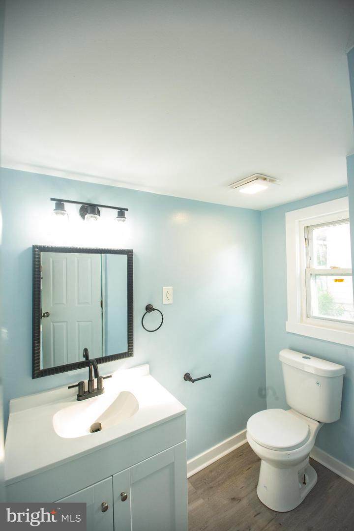 https://bt-photos.global.ssl.fastly.net/brightmls/1280_boomver_1_805339398442-2.jpg