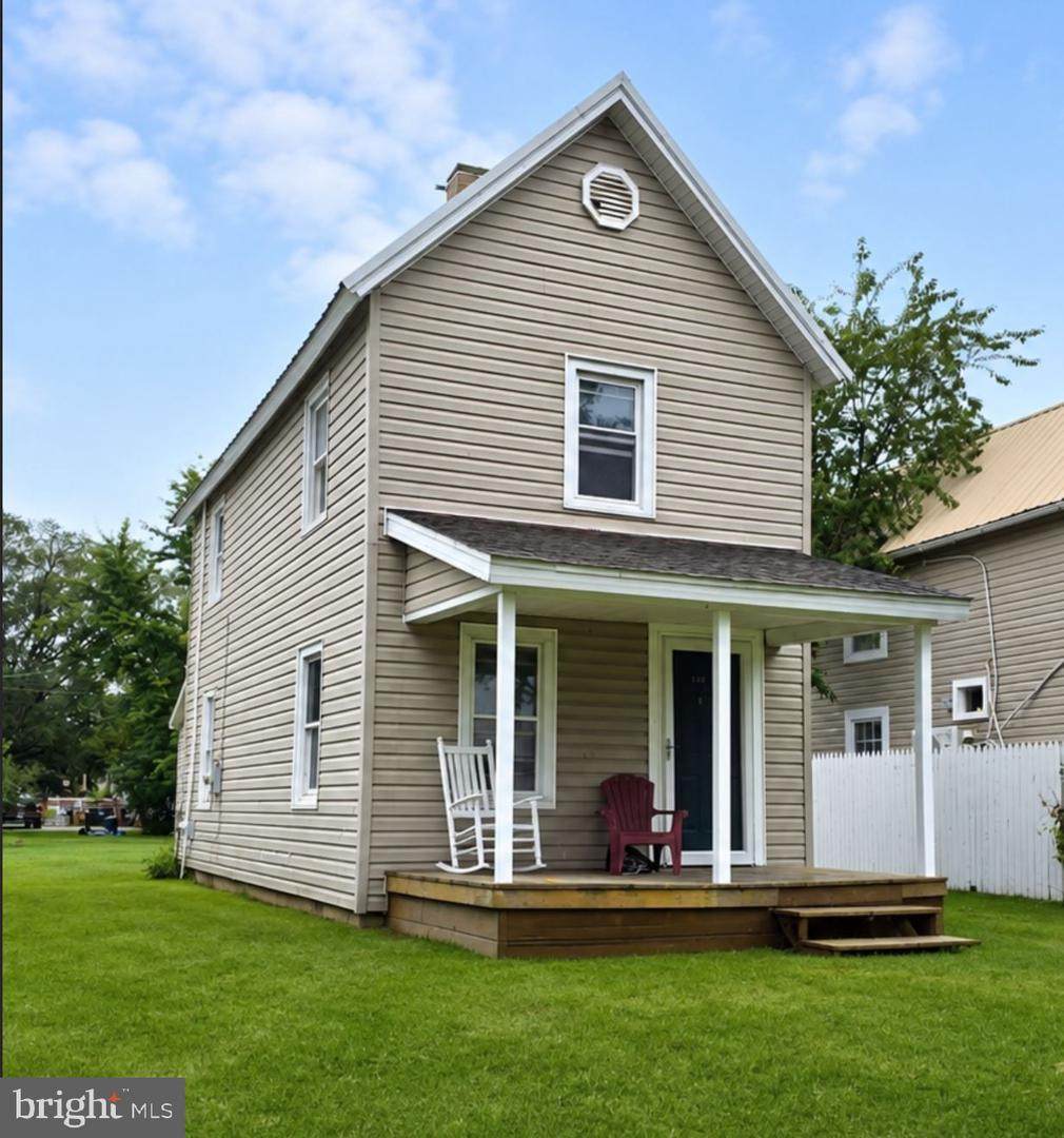 305 Caroline Avenue - Photo 1