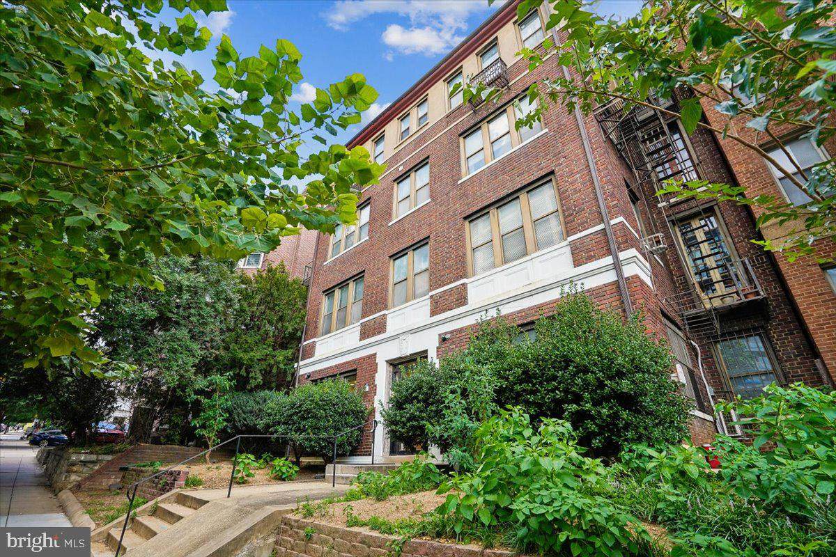 1919 19TH Street - Photo 1