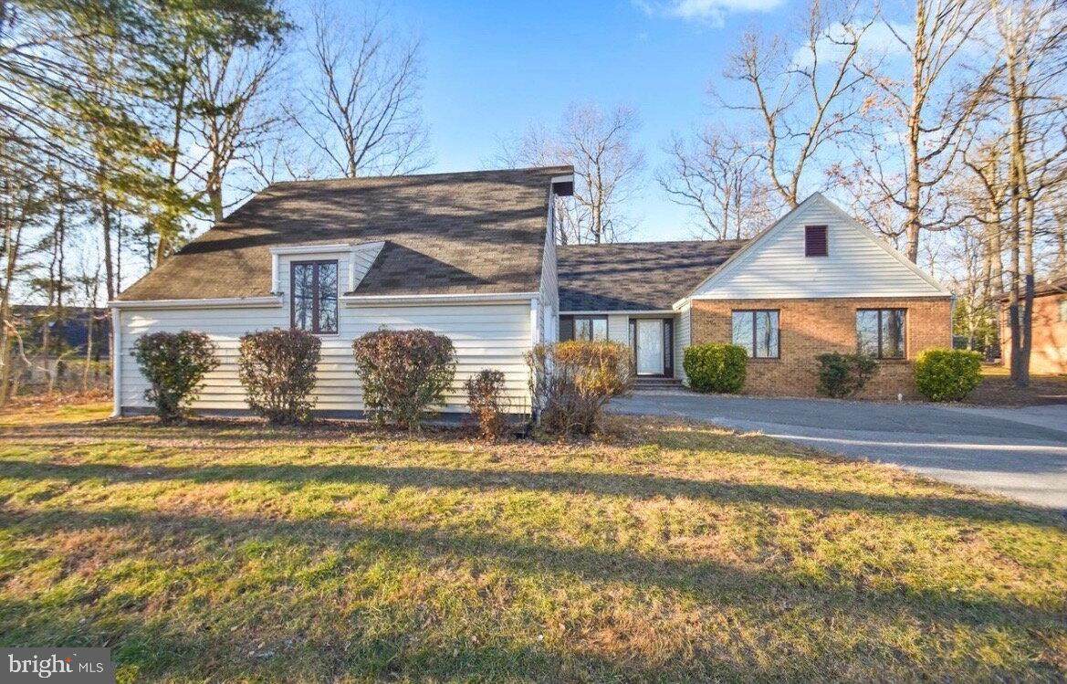 206 Fairway Circle - Photo 1