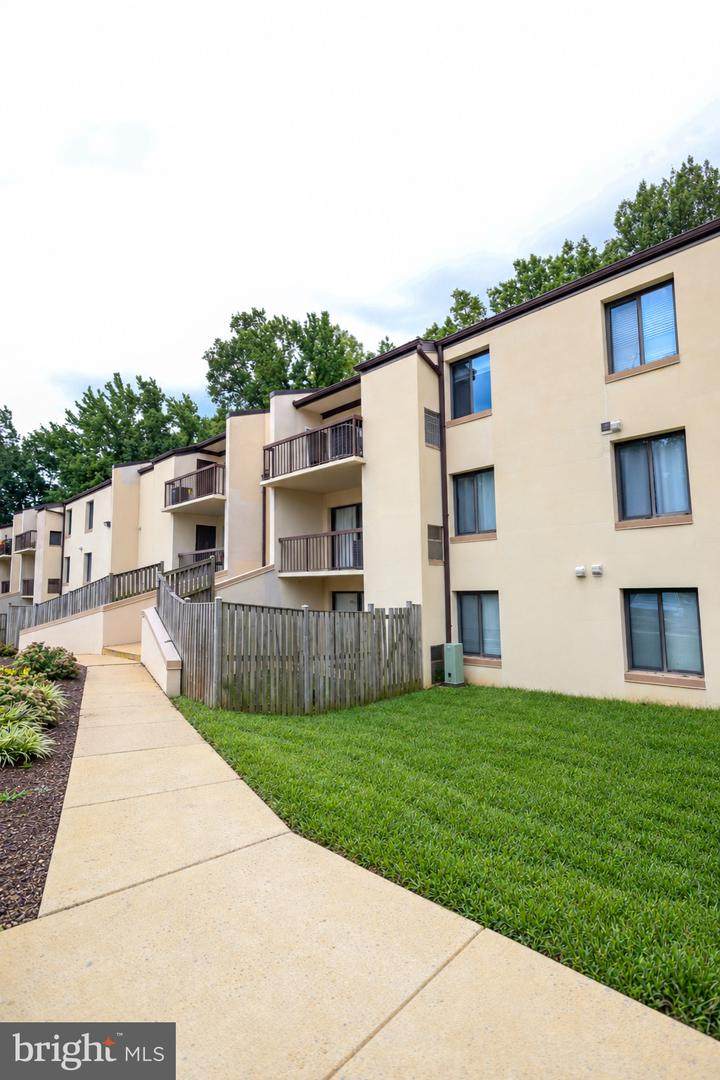 10107 Prince Place - Photo 1