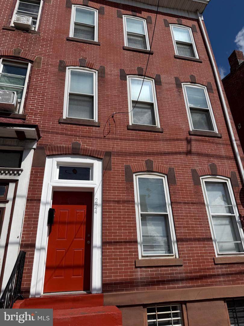 224 Hamilton Avenue - Photo 1