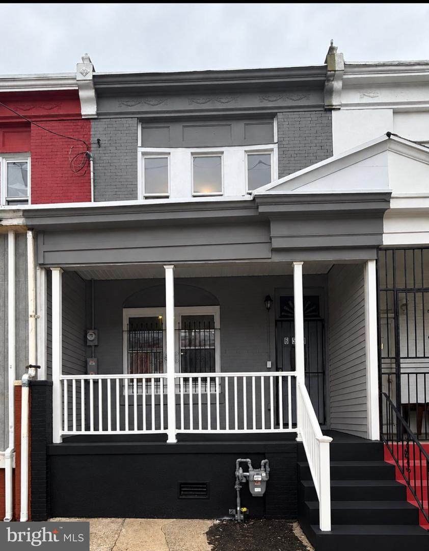 639 York Street - Photo 1