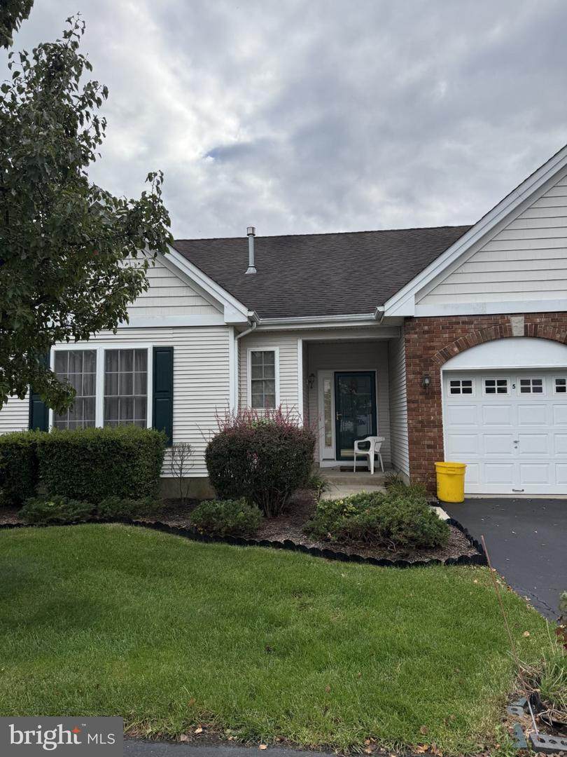 5 Goldfinch Drive - Photo 1