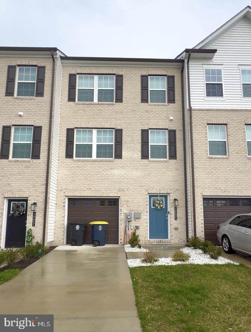 16605 Green Glade Dr - Photo 1