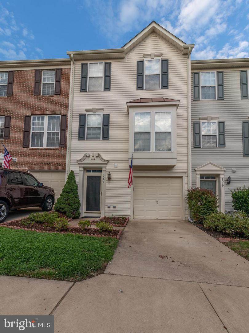 1527 Grosbeak Court - Photo 1