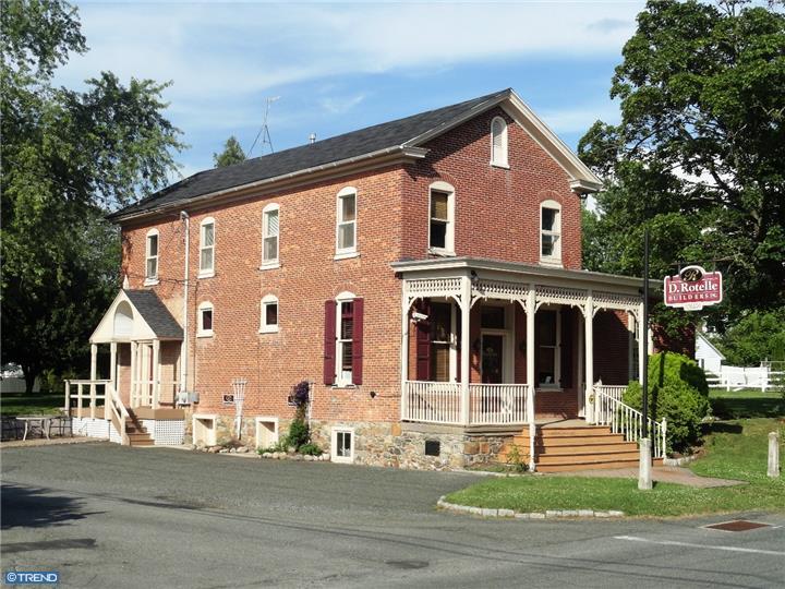 219 Niantic Road - Photo 1