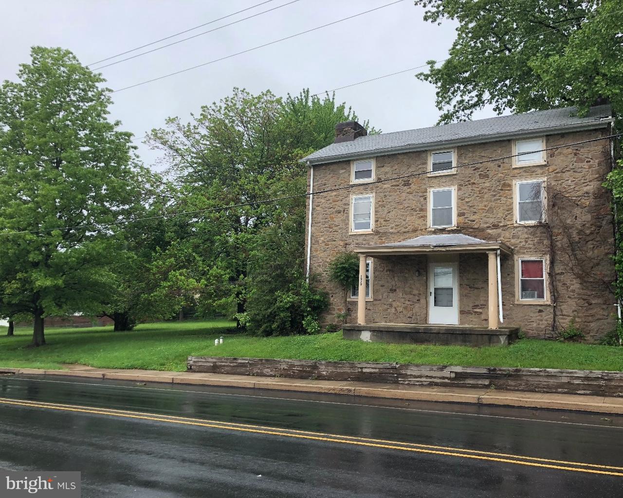 2929 Whitehall Road - Photo 1