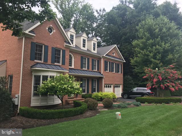 296 Sinegar Place - Photo 1