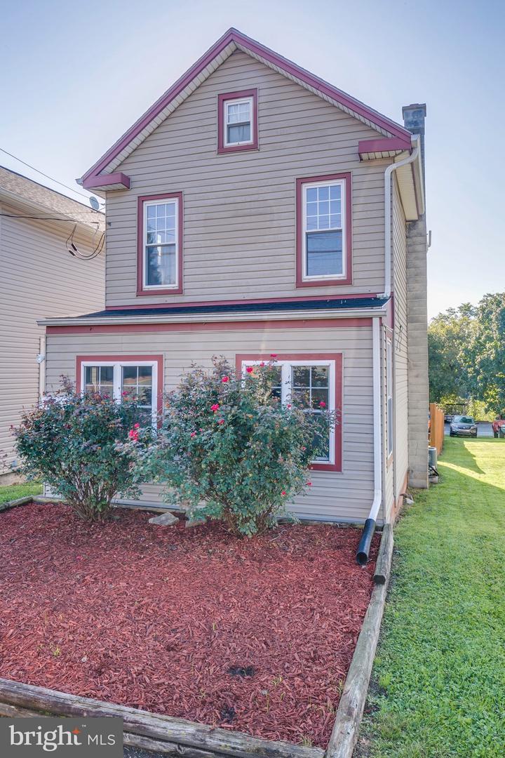 706 State Street - Photo 1