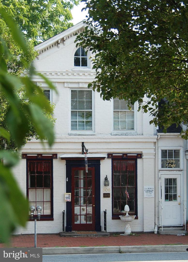 306 Main - Photo 1