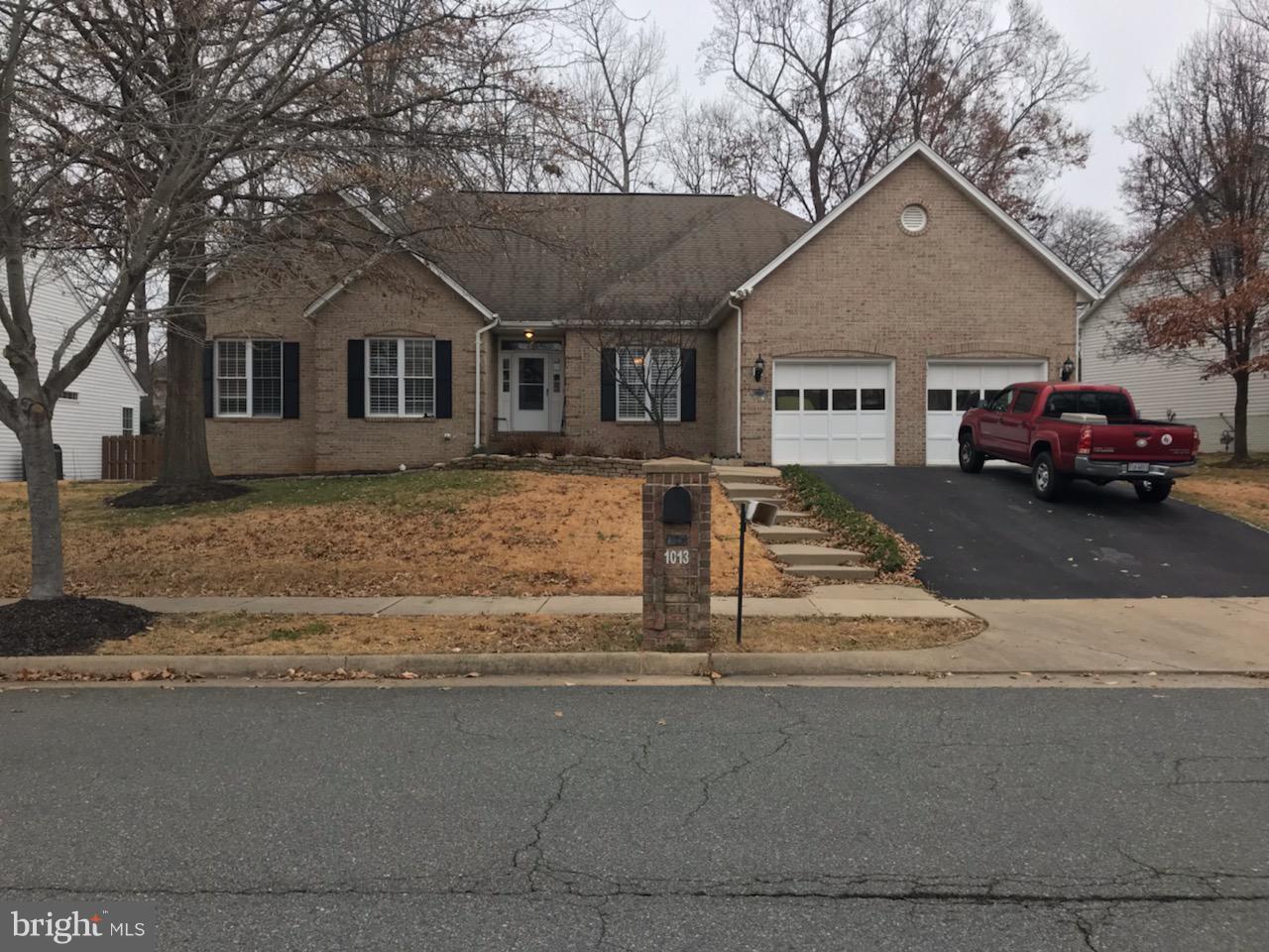 1013 Cadmus Drive - Photo 1