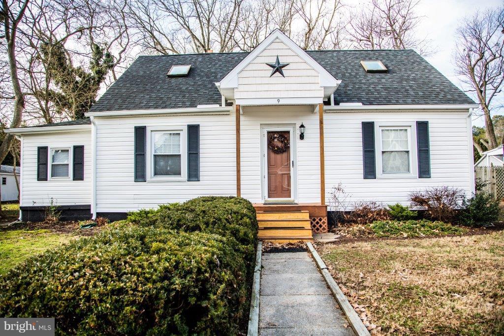 9 Bay Heights Avenue - Photo 1