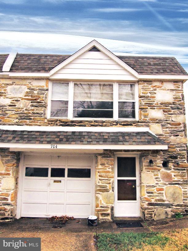 704 Hill Road - Photo 1