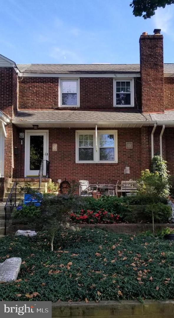 818 Harrison - Photo 1