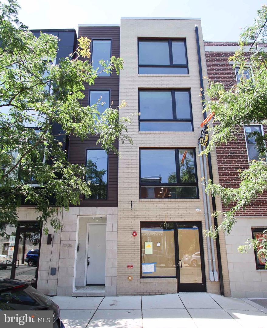 2028 Frankford Ave - Photo 1