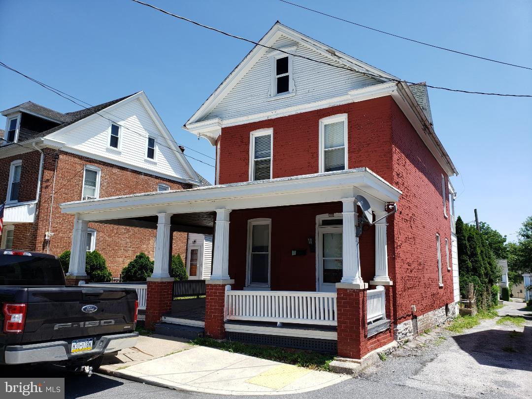 109 Fairview Avenue - Photo 1