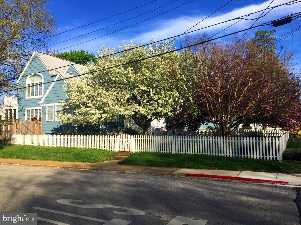 501 First Street - Photo 1