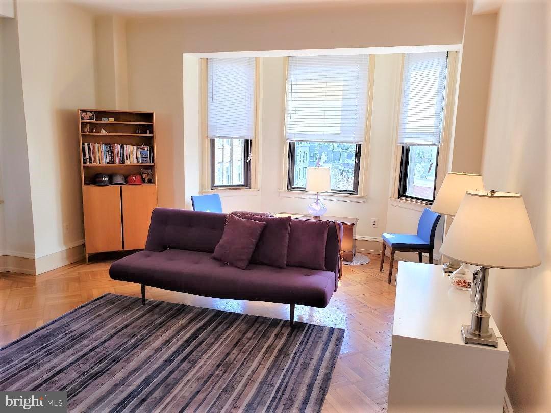 250 13TH Street - Photo 1