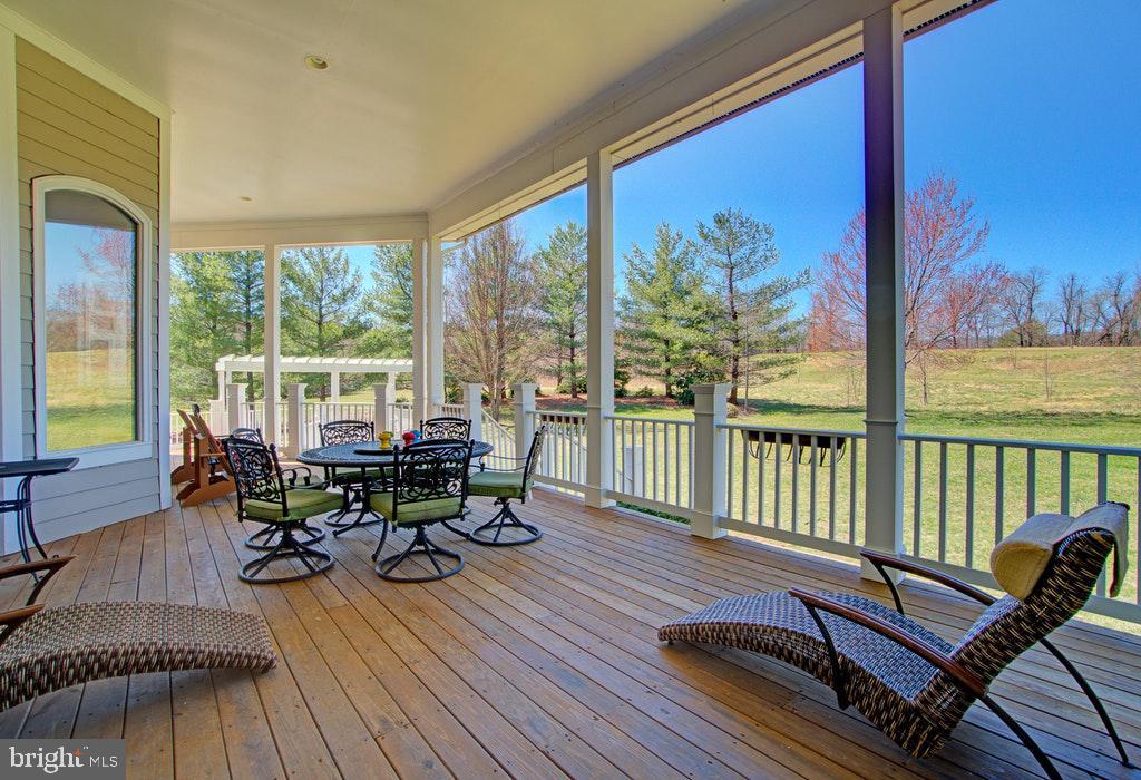 17811 Stoneleigh Drive - Photo 1