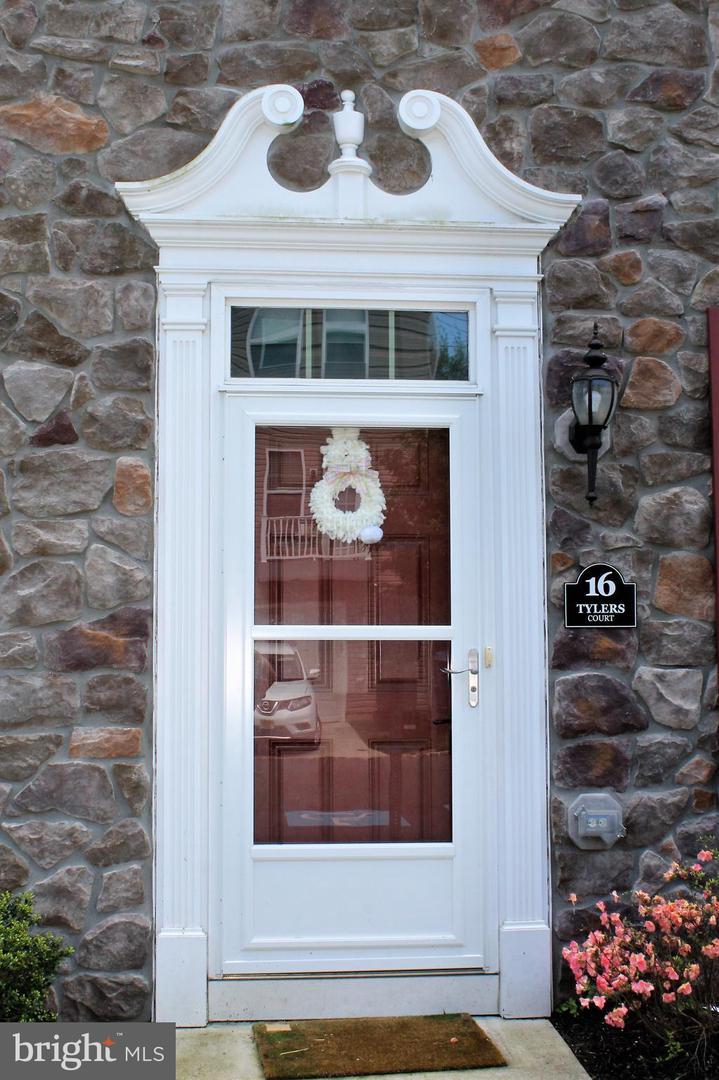16 Tylers Court - Photo 1