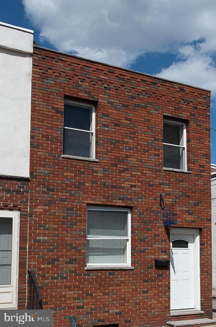 809 Latona Street - Photo 1