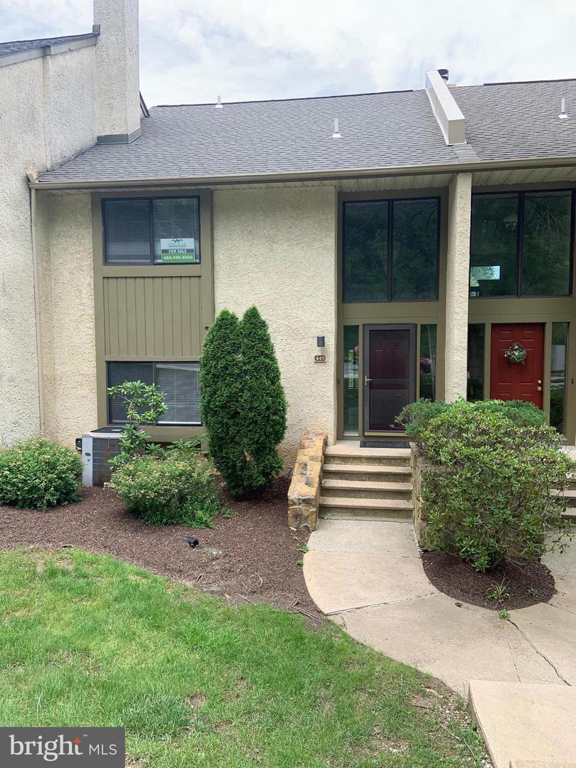 449 Lynetree Drive - Photo 1