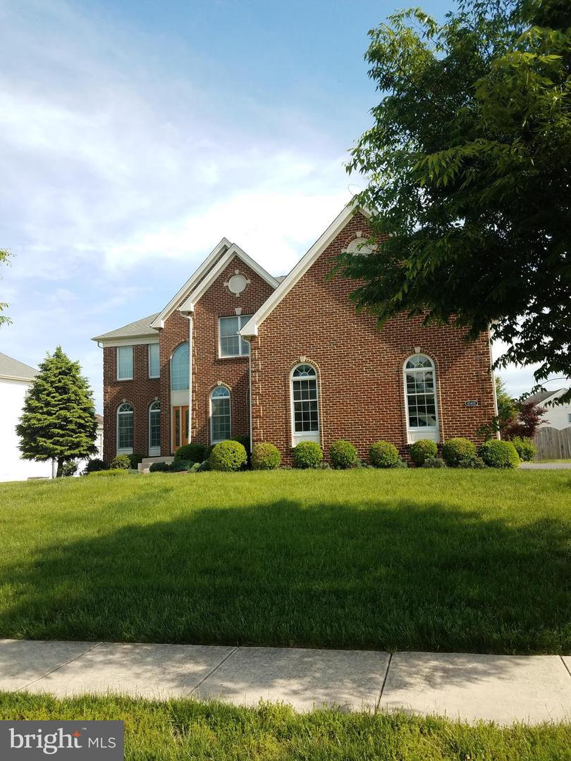 43403 Stukely Drive - Photo 1