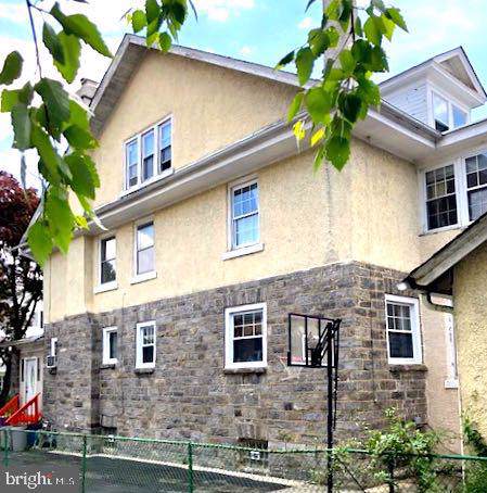 438 Penn Avenue - Photo 1