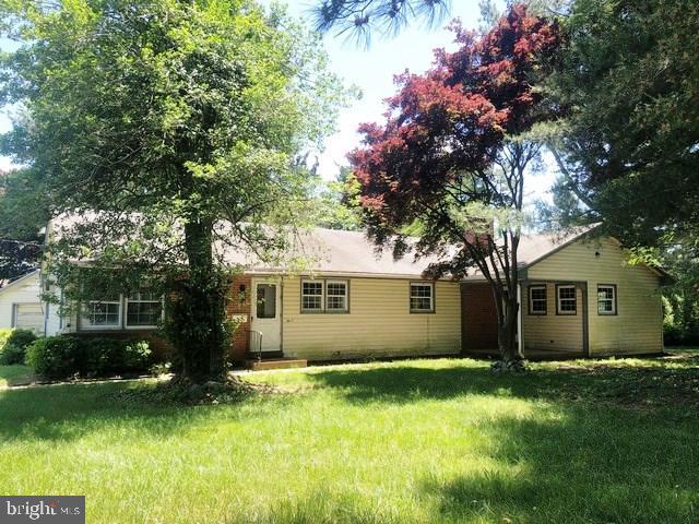 6 Westwood Avenue - Photo 1