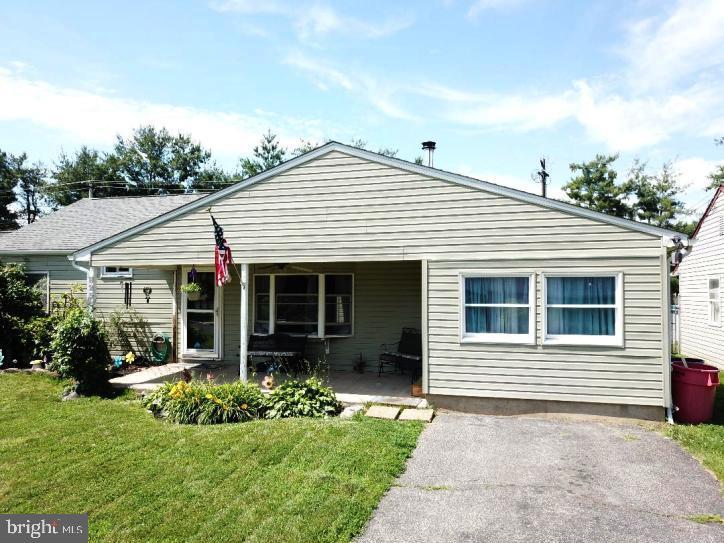 825 Edgemont Road - Photo 1