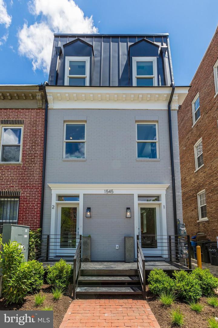 1545 6TH Street - Photo 1