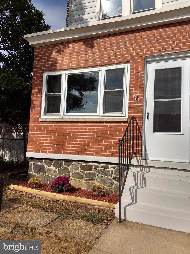 1127 Broom Street - Photo 1