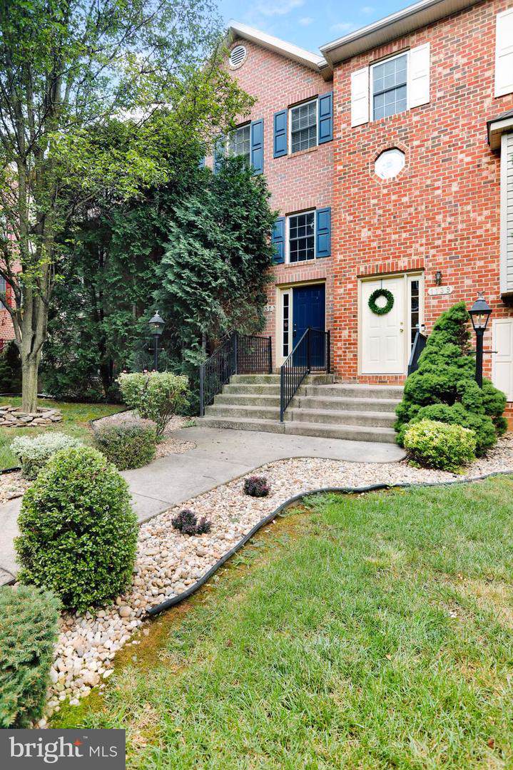 1137 Lindsay Lane - Photo 1 1137 Lindsay Lane - Photo 1