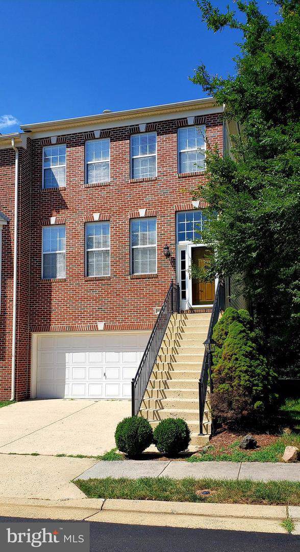 43113 Forest Edge Square - Photo 1