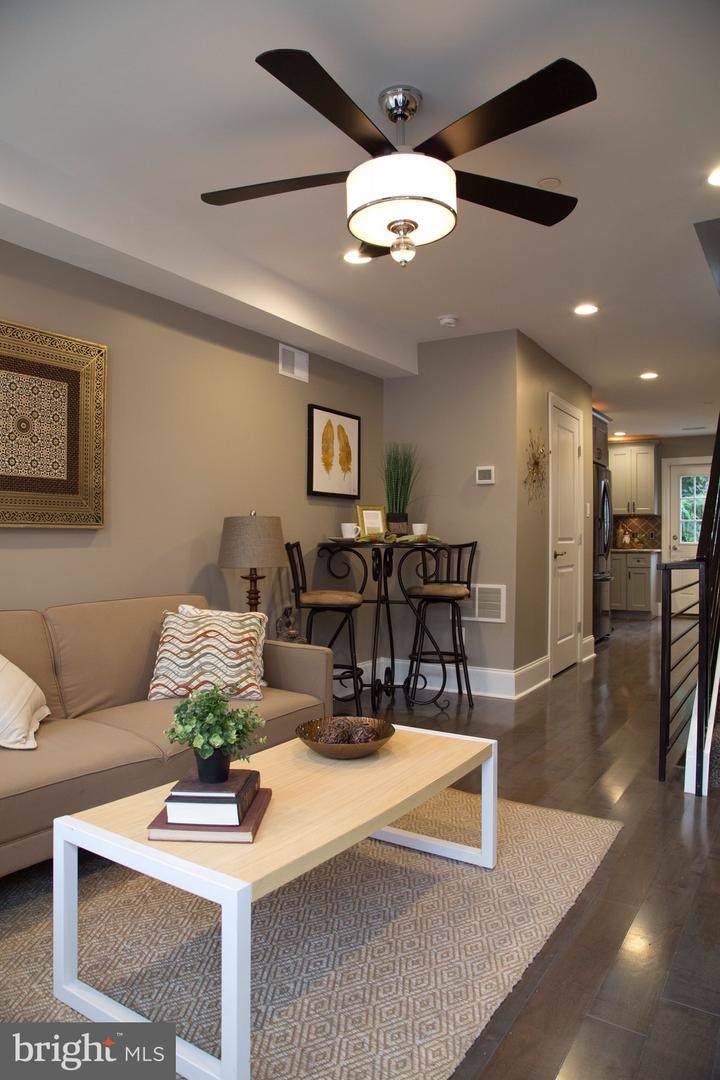 1029 Dorrance Street - Photo 1
