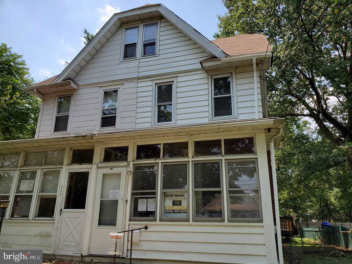 605 Pennsylvania Avenue - Photo 1