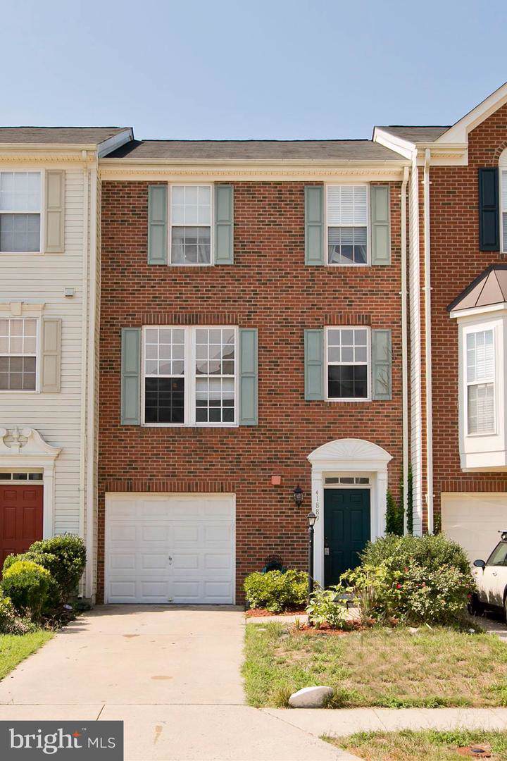 41889 Precious Square - Photo 1